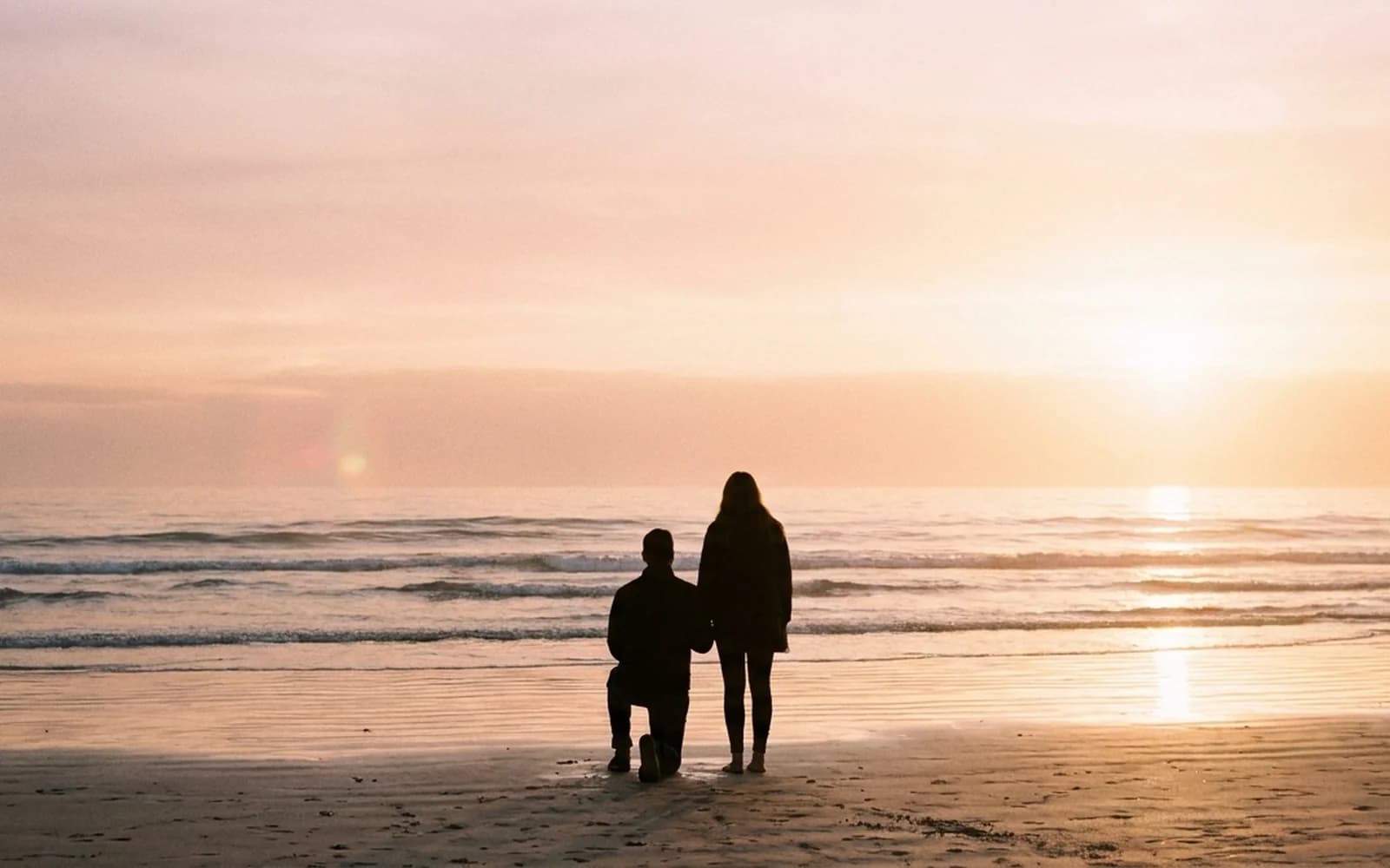 Sunset bayside proposal silhouette on a Melbourne beach
